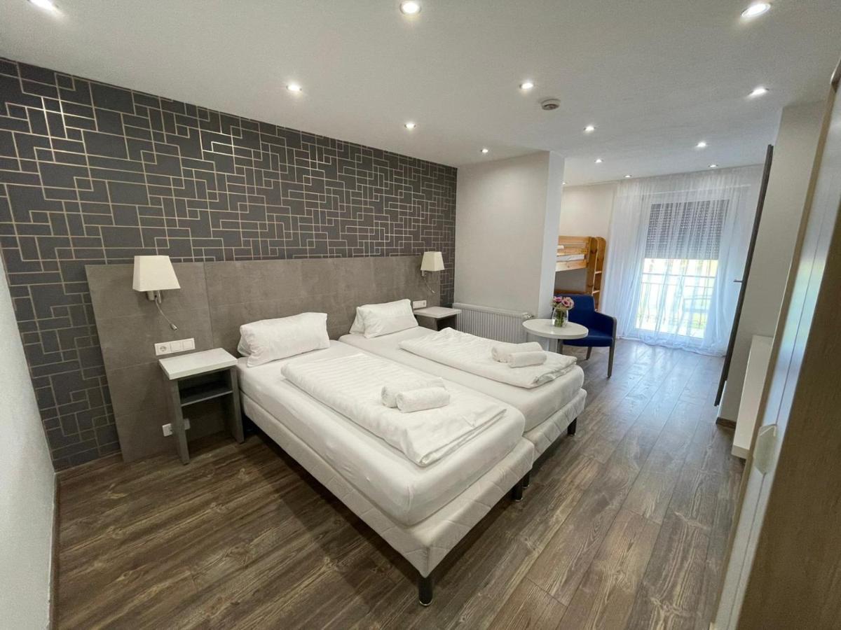 Hotel Wiesental Naehe Friedrichshafen Meckenbeuren Esterno foto