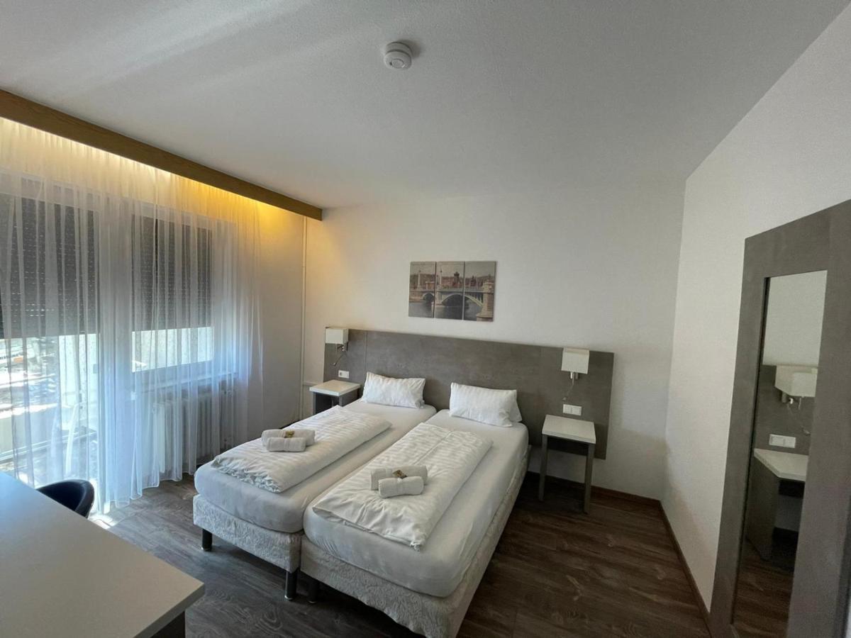 Hotel Wiesental Naehe Friedrichshafen Meckenbeuren Esterno foto