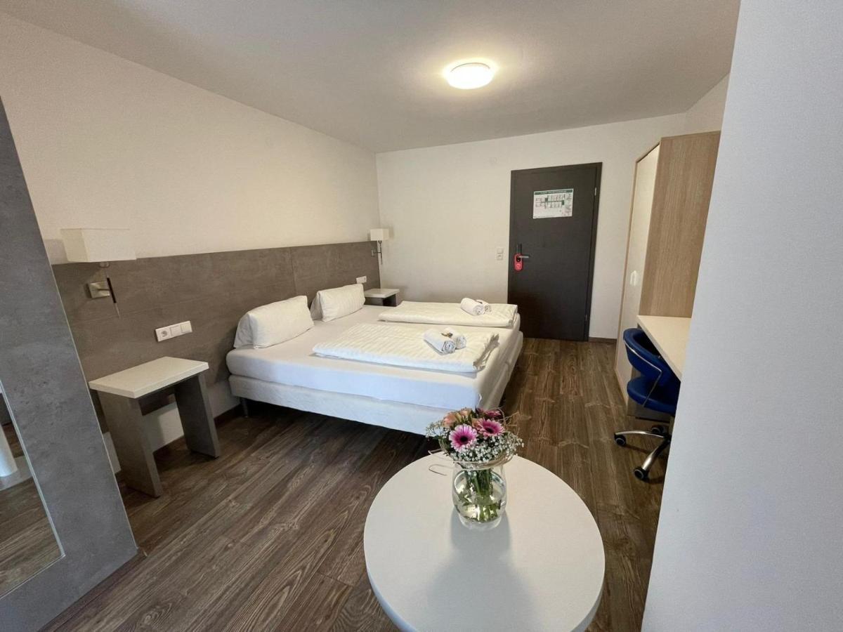 Hotel Wiesental Naehe Friedrichshafen Meckenbeuren Esterno foto